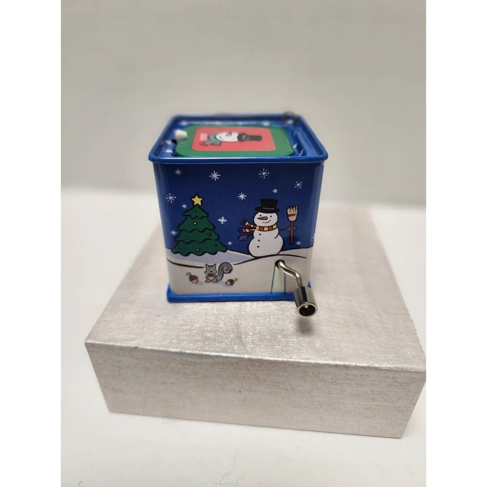 2003 Hallmark Keepsake Christmas Tree Ornament Pop! Goes the Snowman 50th‎ first